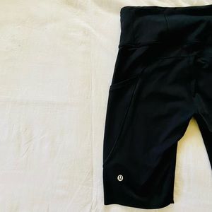 Lululemon Fast and Free 10” Black Short Sz 6